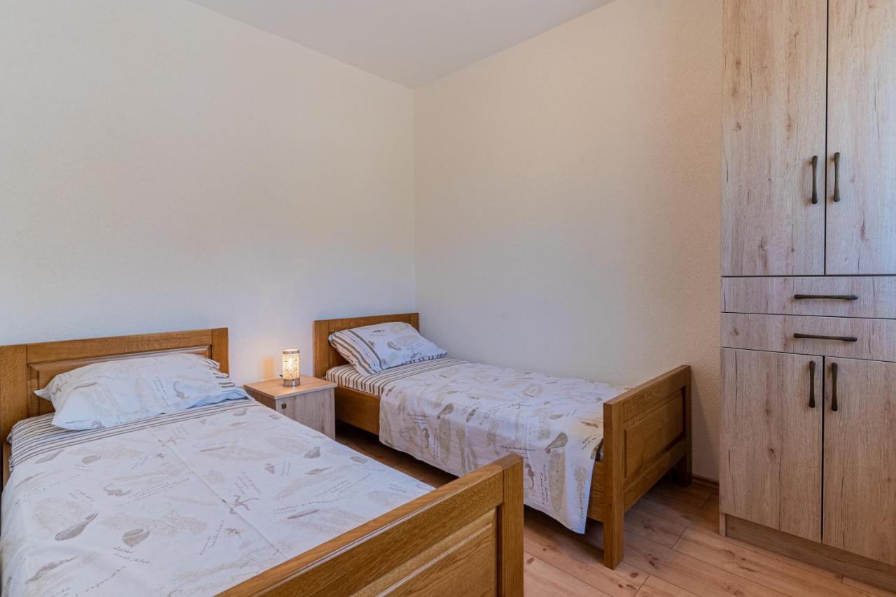 Apartment Jurasic Orlec Eksteriør bilde