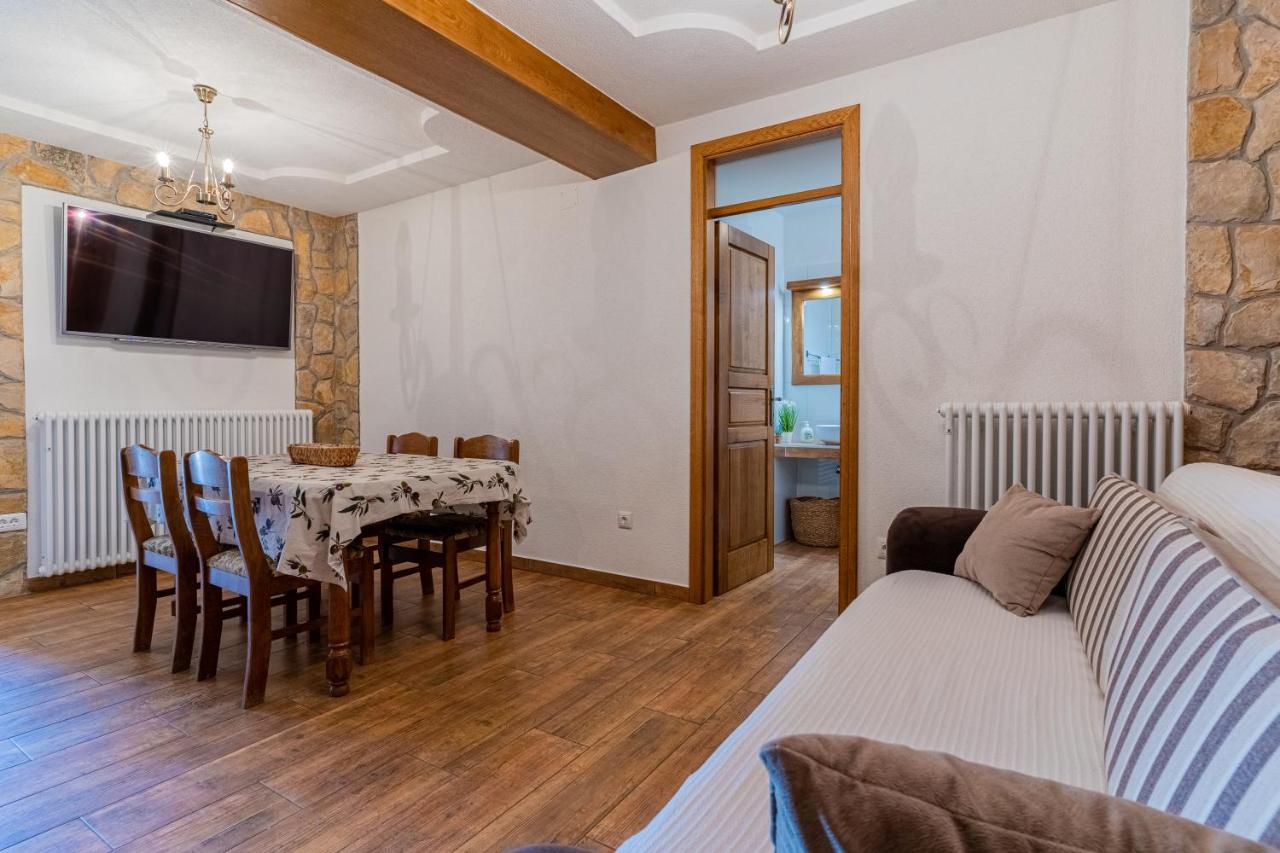 Apartment Jurasic Orlec Eksteriør bilde
